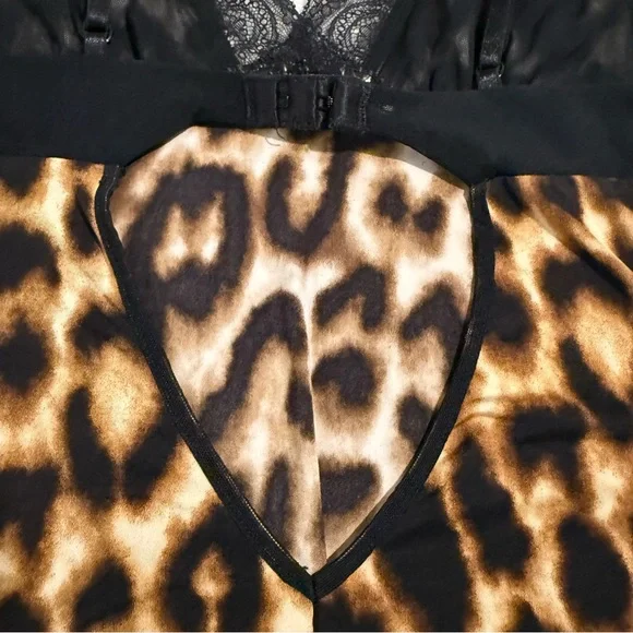 Betsey Johnson Leopard Print Chemise - Picture 5 of 7